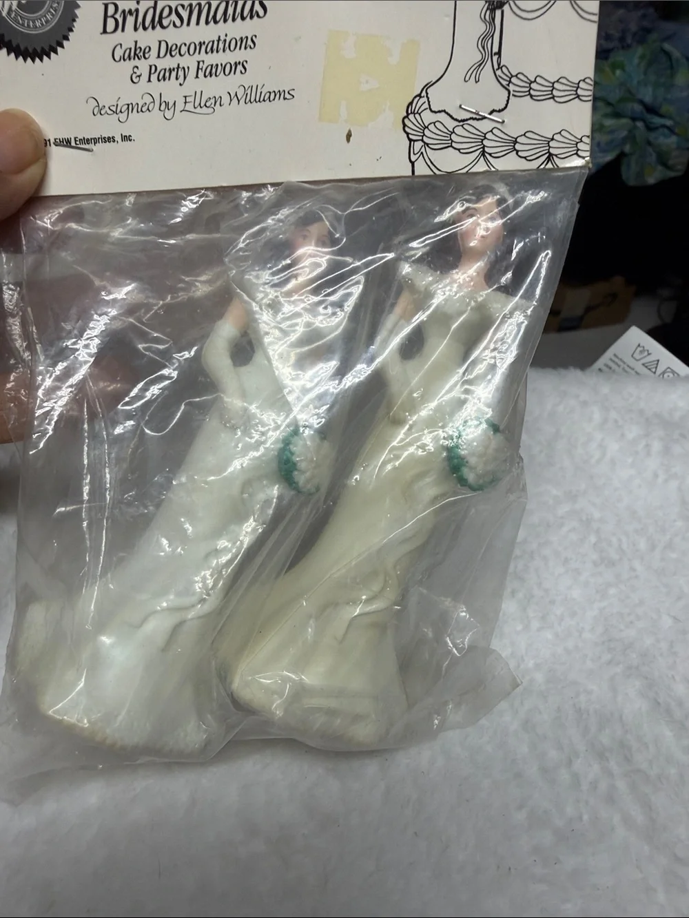 Vtg 1991 Wilton Bridesmaids Cake Toppers in White with Green Bouquets